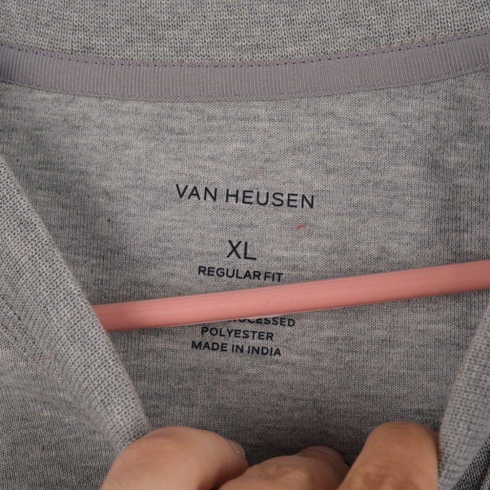 Van Heusen Light Gray Men's Lightweight Sweater NWT - Picture 5 of 6